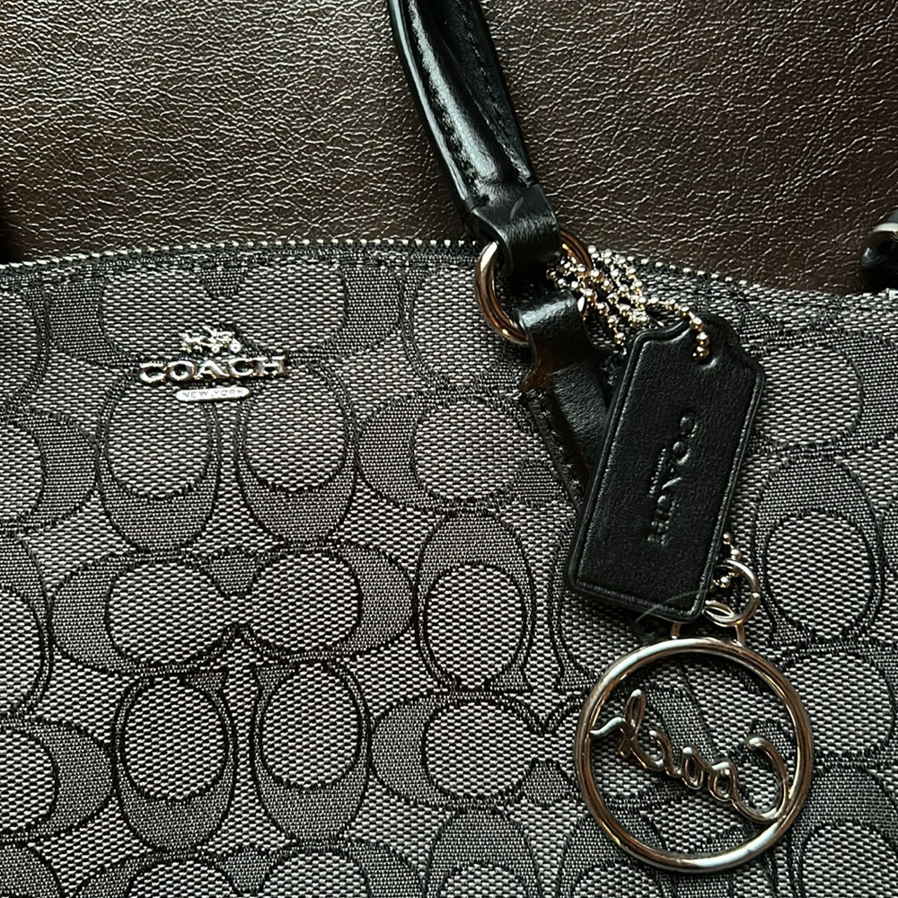 Coach crossbody bag and matching wristlet - Picture 3 of 15